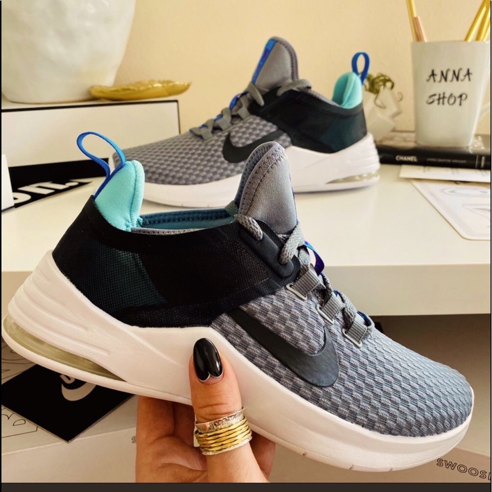 Nike Air Bella Trainers Sz 6
